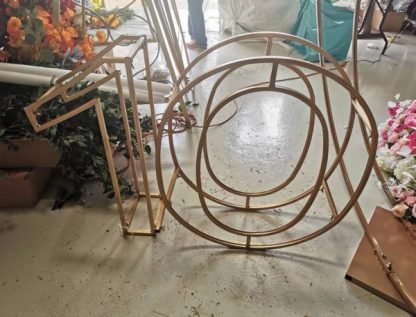 metal letter frame stand 2 600x457 1