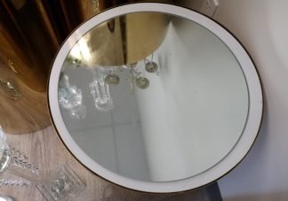 mirror round