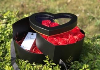 black heart shape flower box