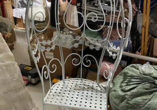 king and queen wedding metal chair