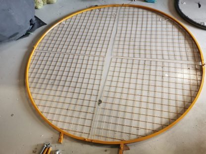 round grid mesh wall 4